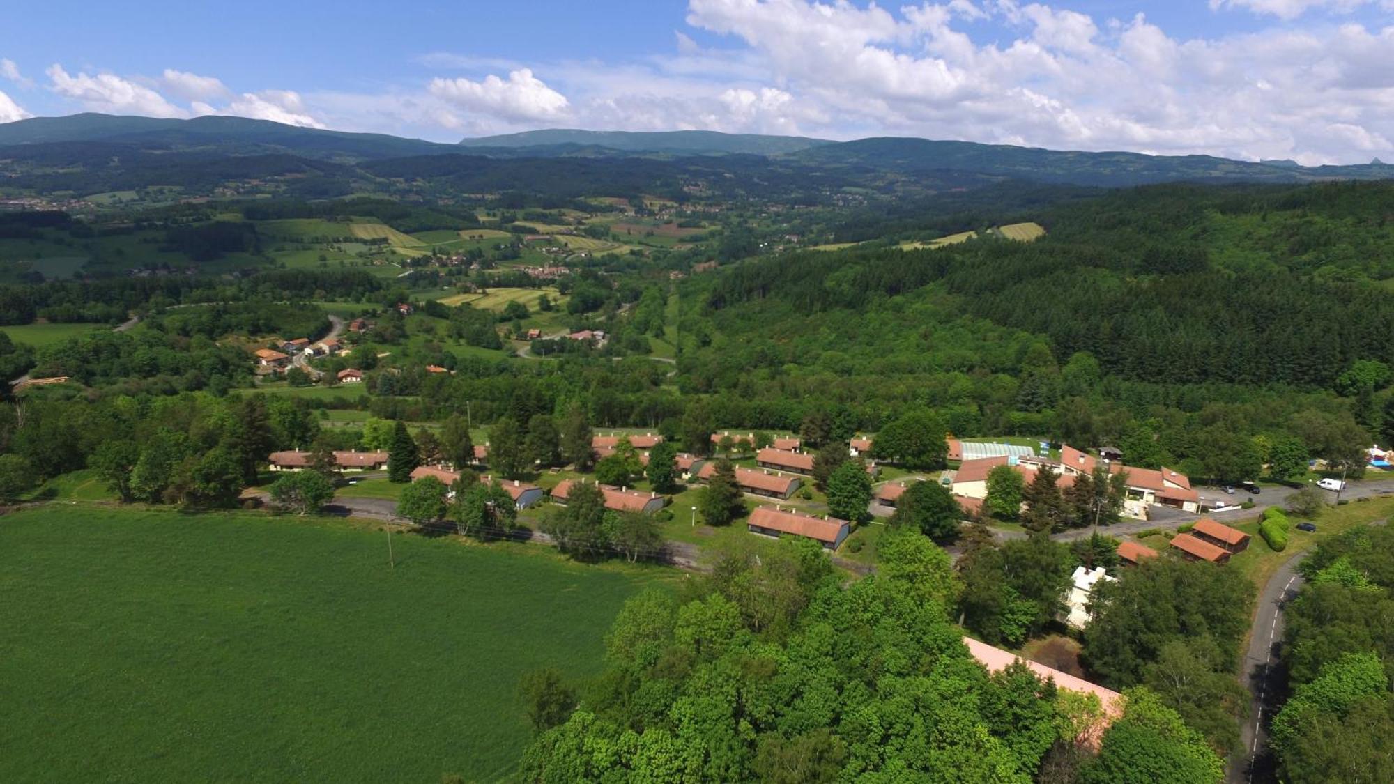 Vvf Villages « Les Monts Du Forez » Saint-Jean-La-Vetre 외부 사진